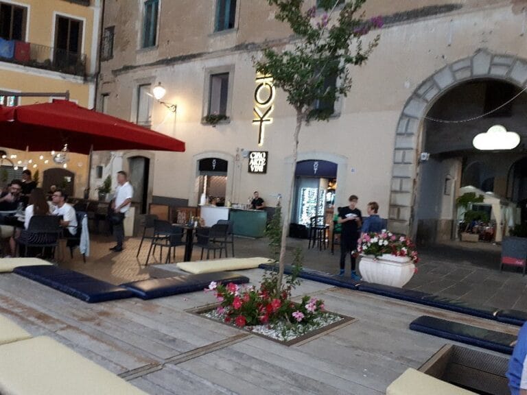 koi bistrot vallo 768x576